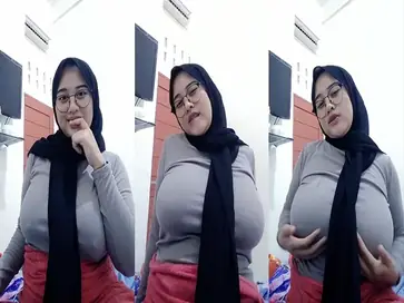Acha Jilbab Toket Montok Becek Digarap di Ruang Tamu